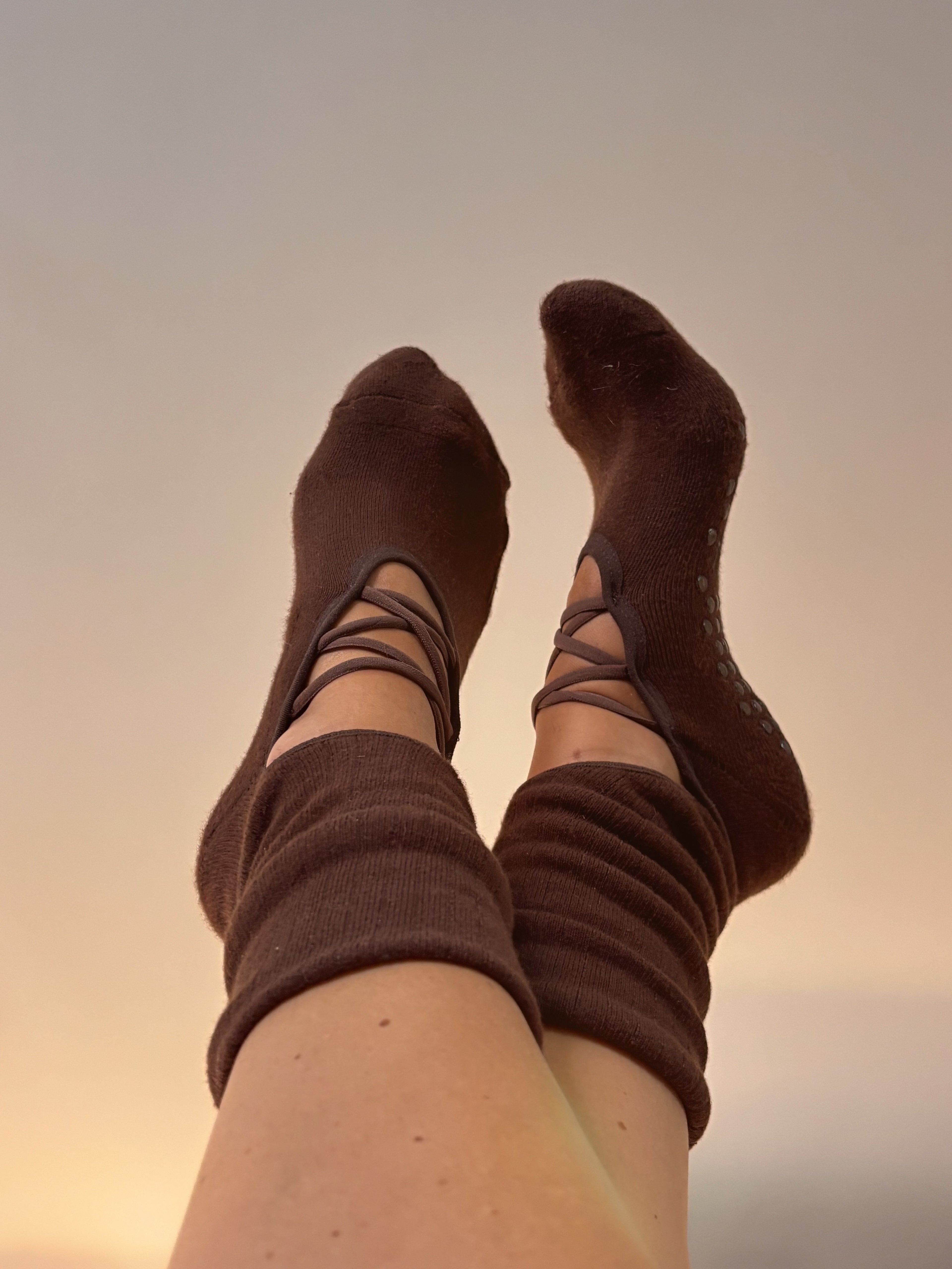 NOA ballet grip socks